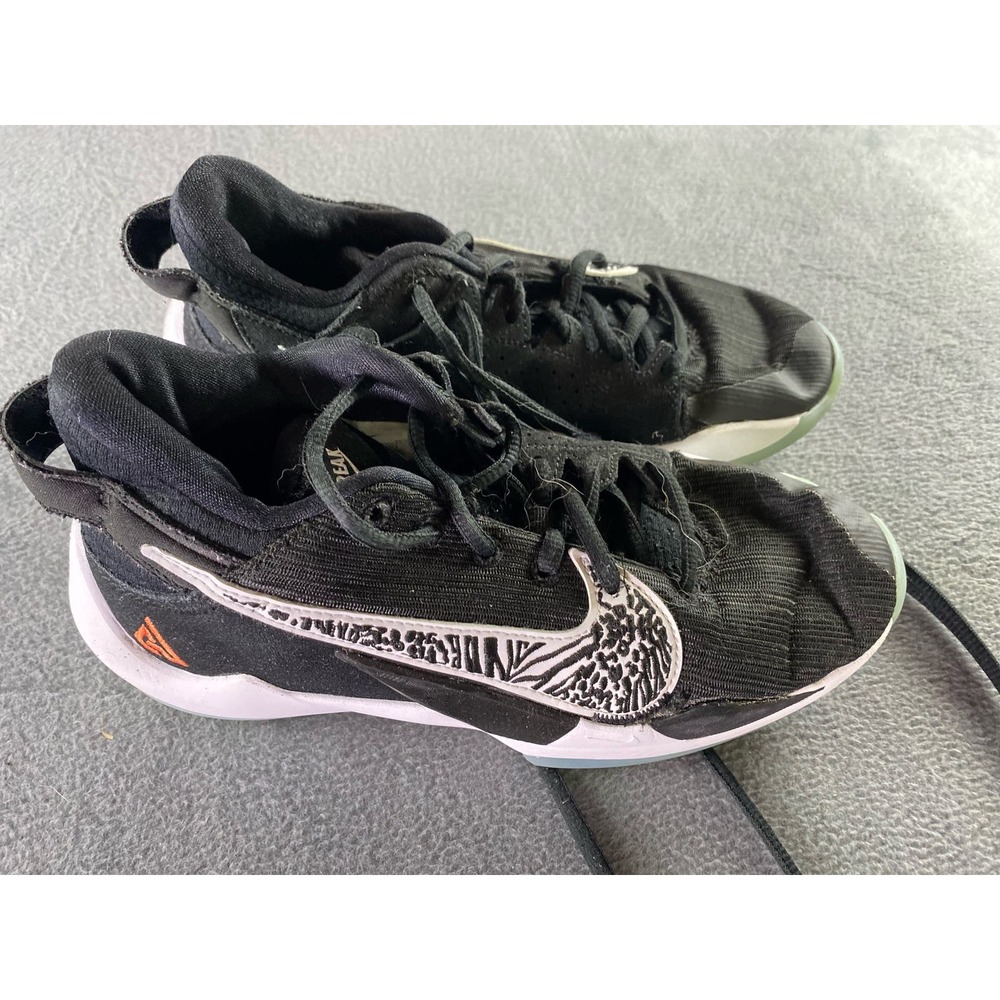 Nike Zoom‎ Freak 2 CN8574-001 Black Basketball Shoes Boys 5y